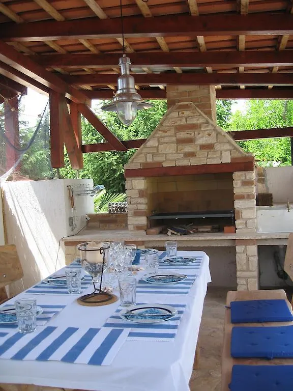Holiday Home Enisa Tar-Vabriga