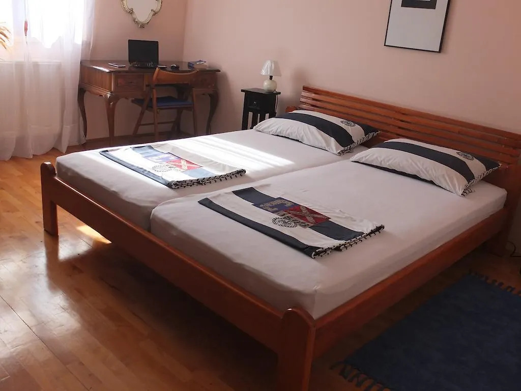 Holiday Home Enisa Tar-Vabriga